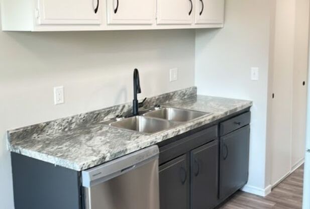 1 bed, 1 bath, 610 sqft, $1,285, Unit 241-105