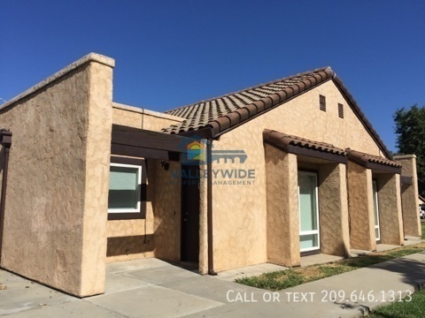 606 DOWNEY AVE