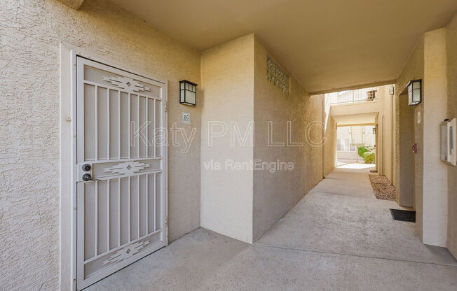 2 beds, 1 bath, 855 sqft, $1,500, Unit Apt 1053