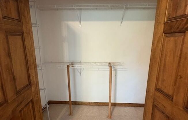 Beautiful Home in Peoria just off of University St. 3 Bedroom / 3.5 Bath