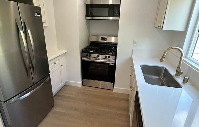 559 Sunset Ave Apts
