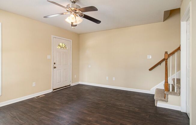 Conveniently Located 2BR/2.5BA Townhome in Lithonia!