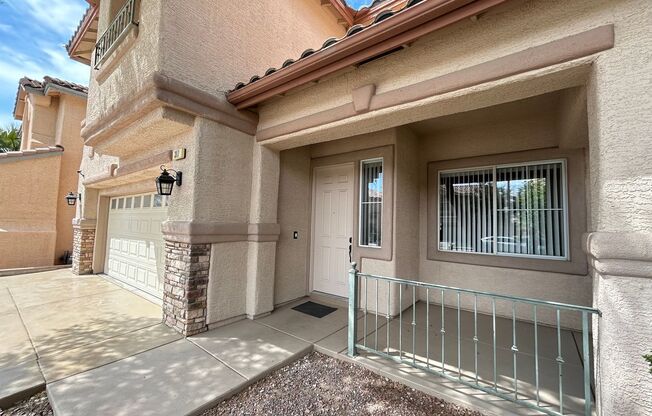 Desirable Summerlin Home 4 Bedrooms 2.5 Bathrooms!