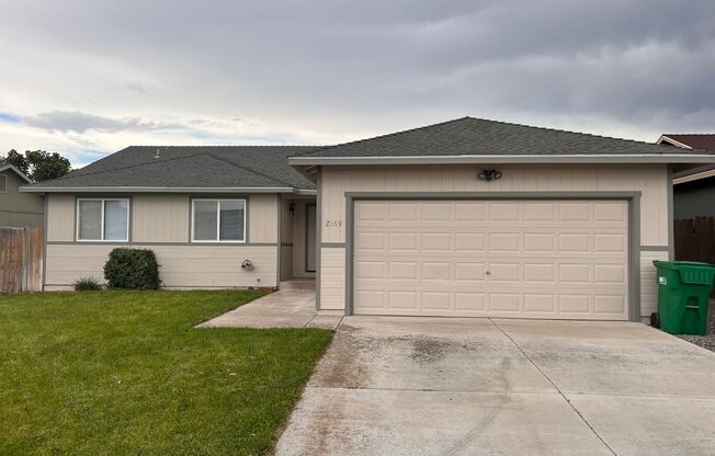 Great 3 bedroom Fernley home located in the Donner Trails subdivision!