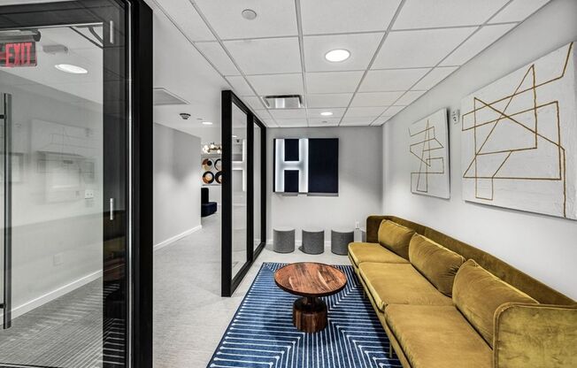 Studio, 1 bath, 450 sqft, $2,095, Unit 5C