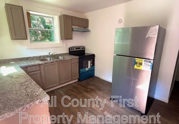 2369 B WHITES ML RD