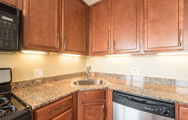 1 bed, 1 bath, $1,835, Unit E2