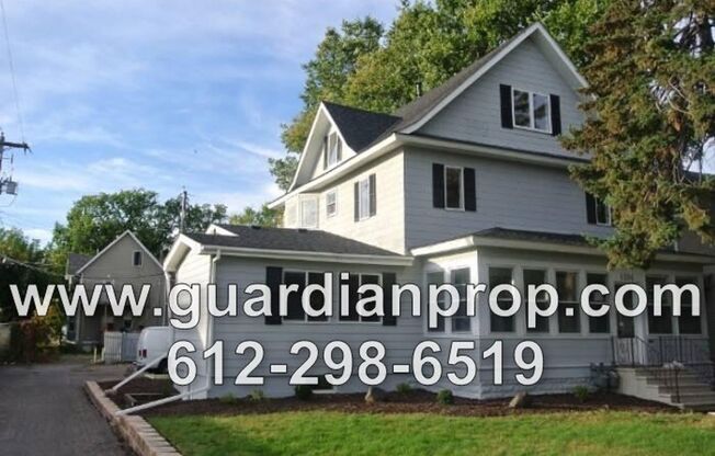 1596 Minnehaha Ave W