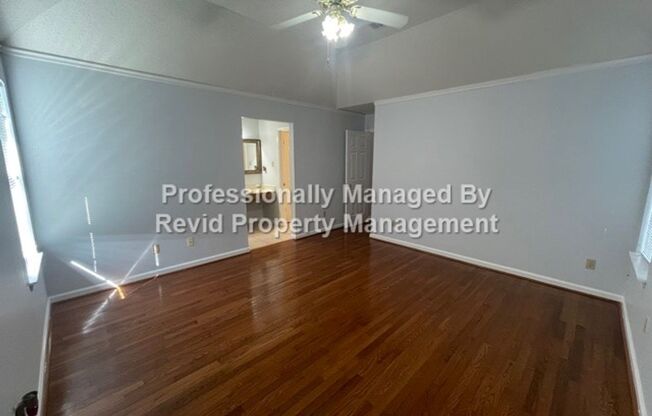 3 beds, 2 baths, $1,525