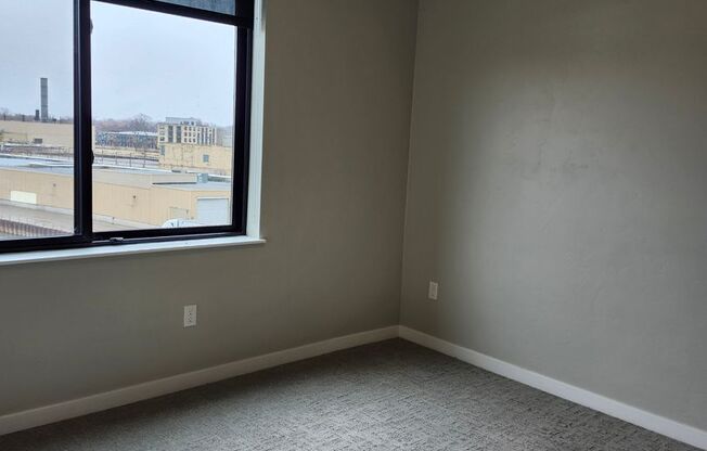 1 bed, 1 bath, 630 sqft, $1,350, Unit 402