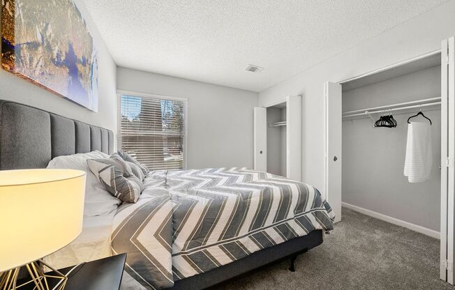 2 beds, 1 bath, 988 sqft, $1,199, Unit 545-201