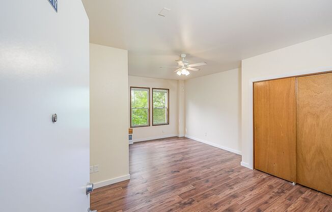 Studio, 1 bath, 400 sqft, $1,195, Unit C17