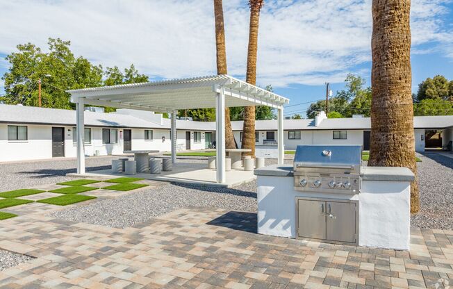 2 beds, 1 bath, 850 sqft, $1,395, Unit D-11