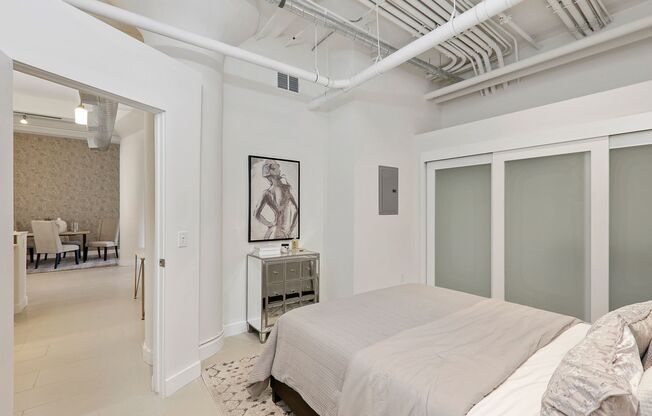 2 beds, 1 bath, 1,100 sqft, $2,700, Unit 407