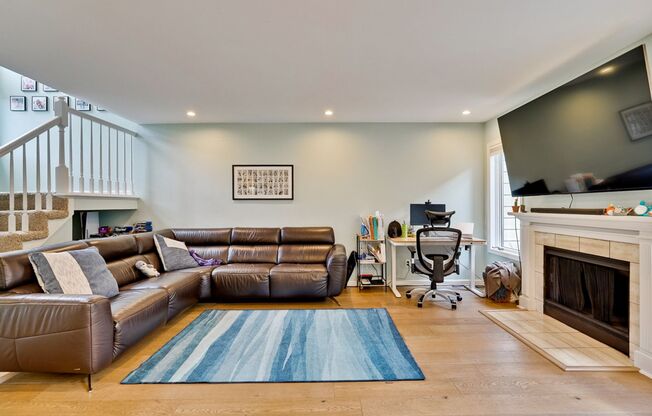 Large 3 Bed 2.5 Bath Townhome walking distance to Downtown Willow Glen!