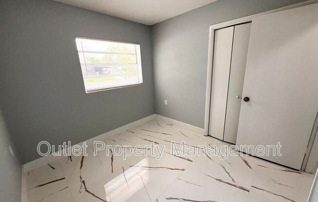 2713 GEOFFREY DR