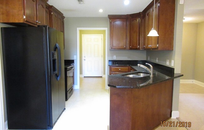 3 beds, 2 baths, $1,550