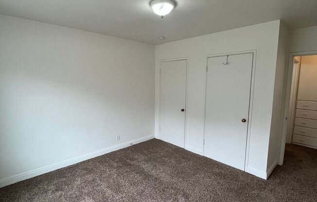 1 bed, 1 bath, $1,095, Unit 23