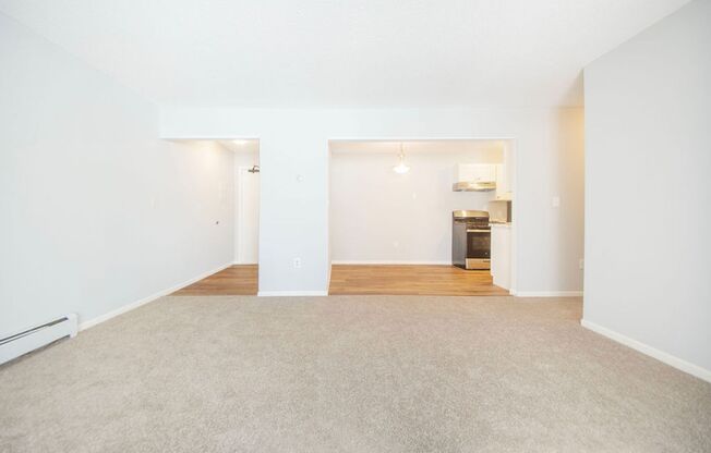 1 bed, 1 bath, 700 sqft, $1,240, Unit 116