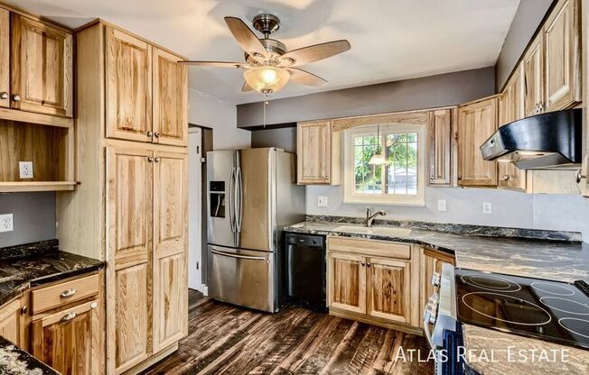 1413 TESLA DR