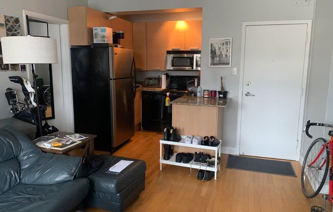 1 bed, 1 bath, $1,575, Unit 107