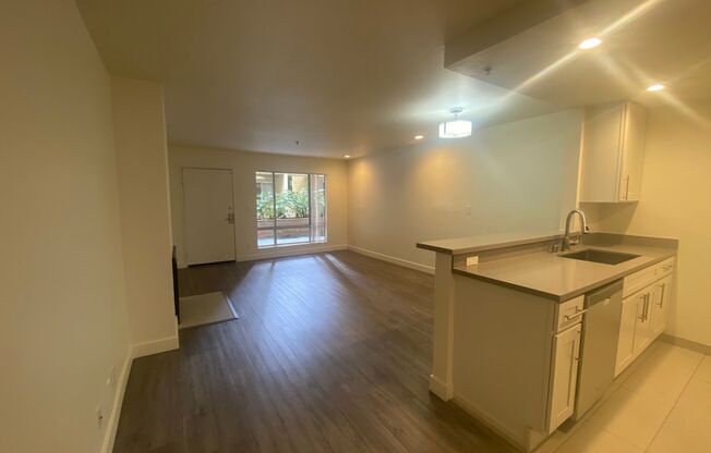 1 bed, 1 bath, 700 sqft, $1,723, Unit 110