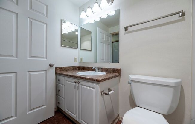 1 bed, 1 bath, 800 sqft, $1,565, Unit 1326