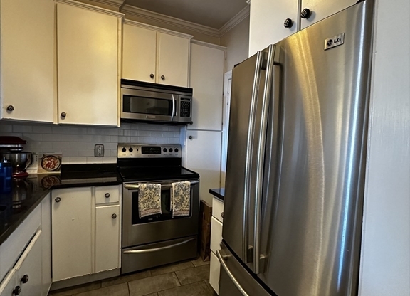 1 bed, 1 bath, 680 sqft, $3,400, Unit 10