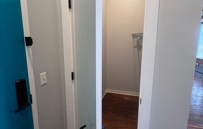 Studio, 1 bath, 563 sqft, $1,910, Unit 316