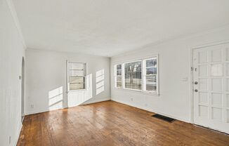 Beautiful 2 Bedroom 1 Bathroom house in Kansas City!