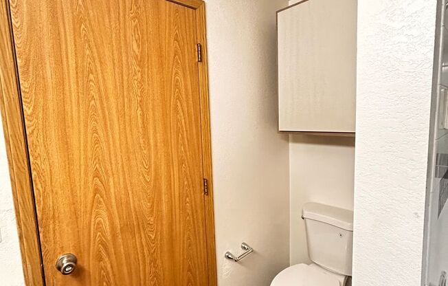 1 bed, 1 bath, 660 sqft, $1,250, Unit H - 074