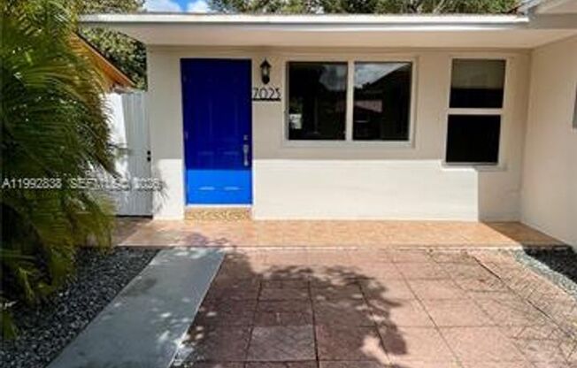 7023 SW 2nd St # 7023 MIAMI, FL 33144