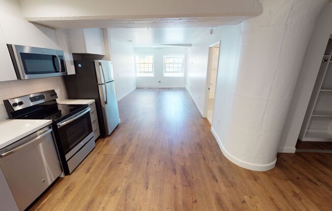 Studio, 1 bath, 527 sqft, $1,685, Unit L19