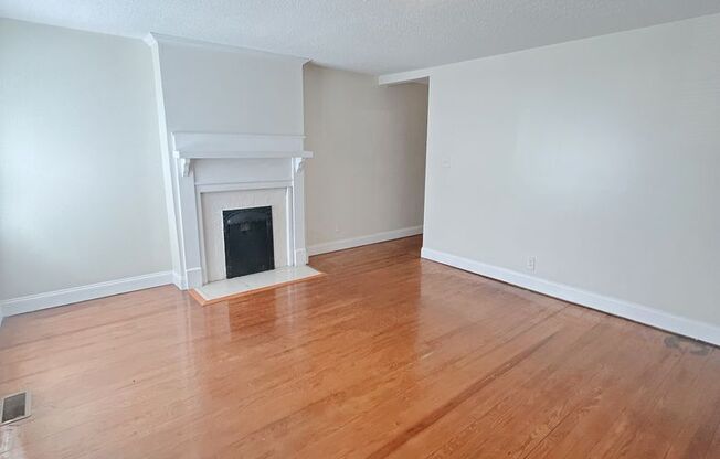 903 Price Ave