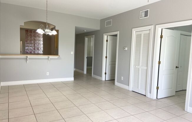 2 beds, 1 bath, 900 sqft, $1,450, Unit UNIT# 102