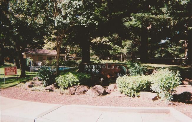 001 - Humboldt Park Apartments