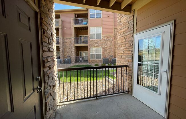 2 beds, 2 baths, $2,200