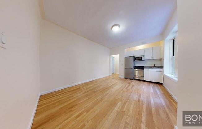 117 W 13th St