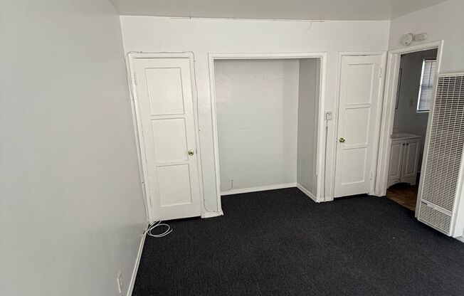 Studio, 1 bath, $1,400, Unit B