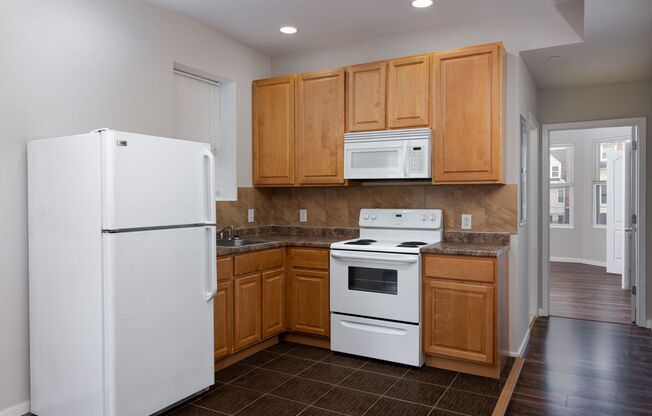 544 S 49th St