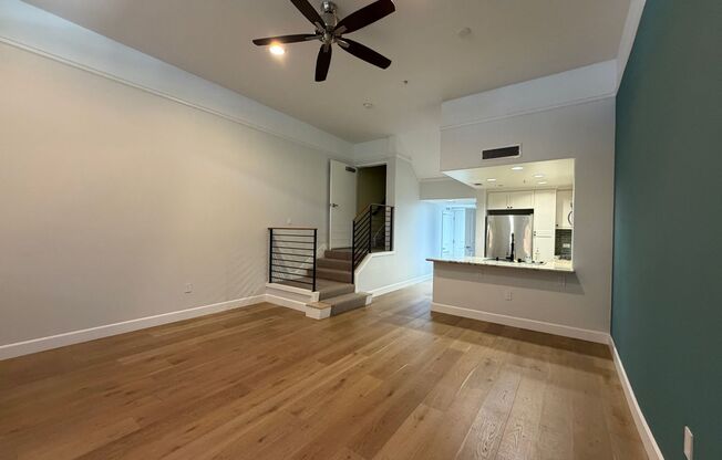 931 Walnut