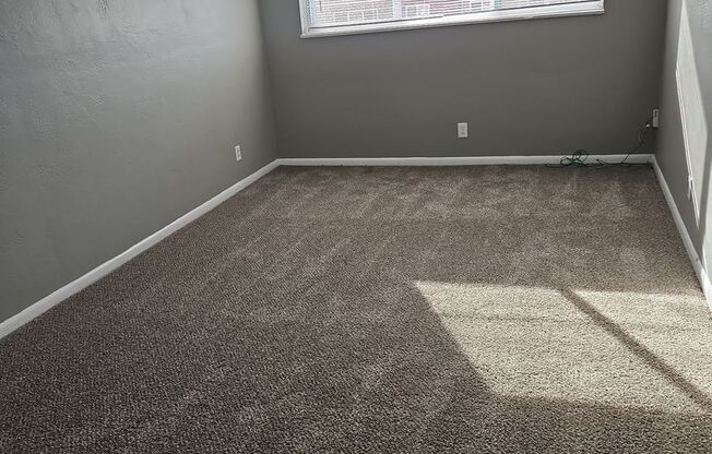 2 beds, 1 bath, 750 sqft, $1,070, Unit B01 1008 17