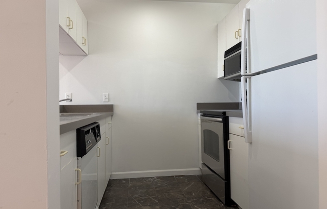 1 bed, 1 bath, 645 sqft, $2,000, Unit 516