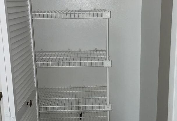 1 bed, 1 bath, 770 sqft, $1,145, Unit Apt 35