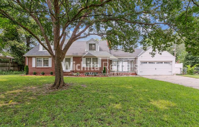 Large 3 bed 2 bath North Riverside Home