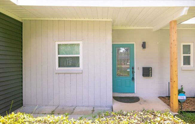 2332 Smiley Ave