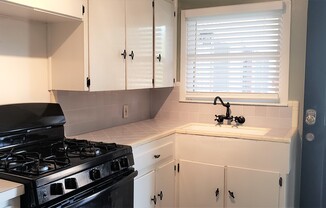 709 W 26th St Apt 13