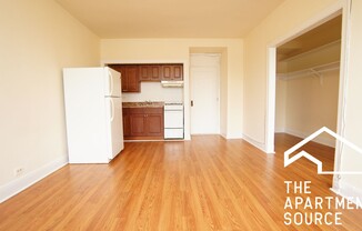 2779 N Milwaukee Ave