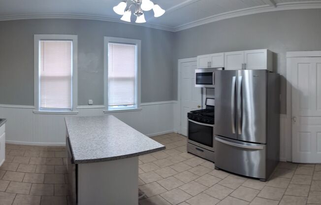 3 beds, 1 bath, $1,995