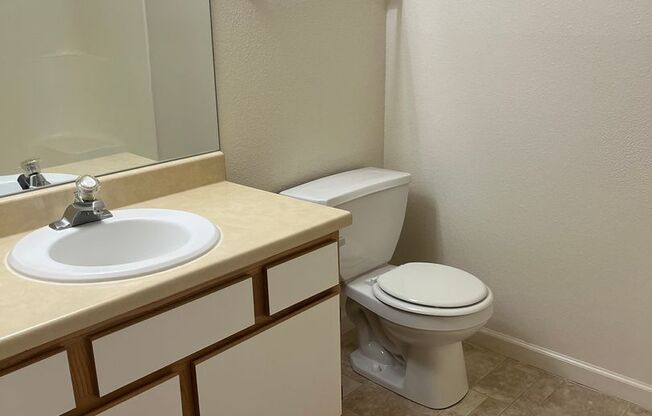 2 beds, 2 baths, 1,080 sqft, $1,189, Unit 77